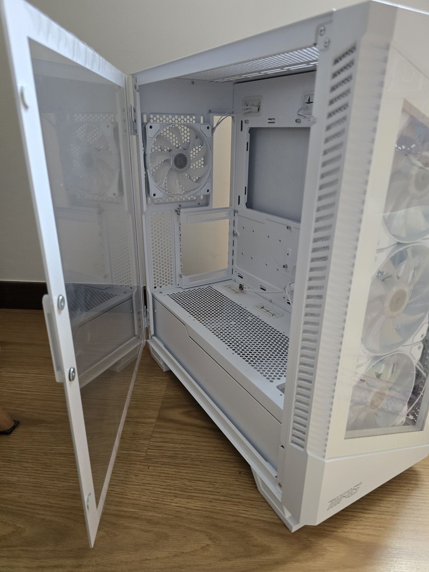 Caixa msi velox 100r c/caixa