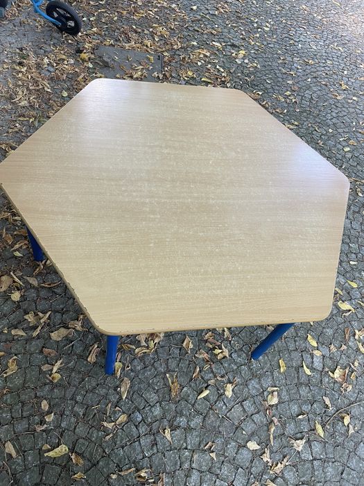 Stoliki do przedszkola trzy sztuki