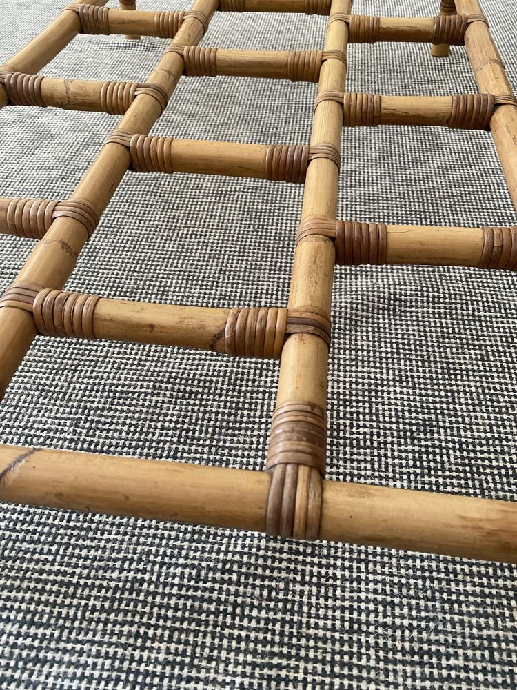Mesa de centro em bambu