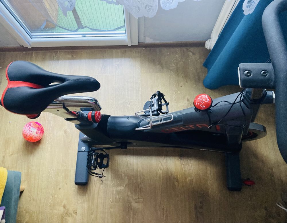Rower spiningowy HS-065IC Delta czerwony - Hop Sport