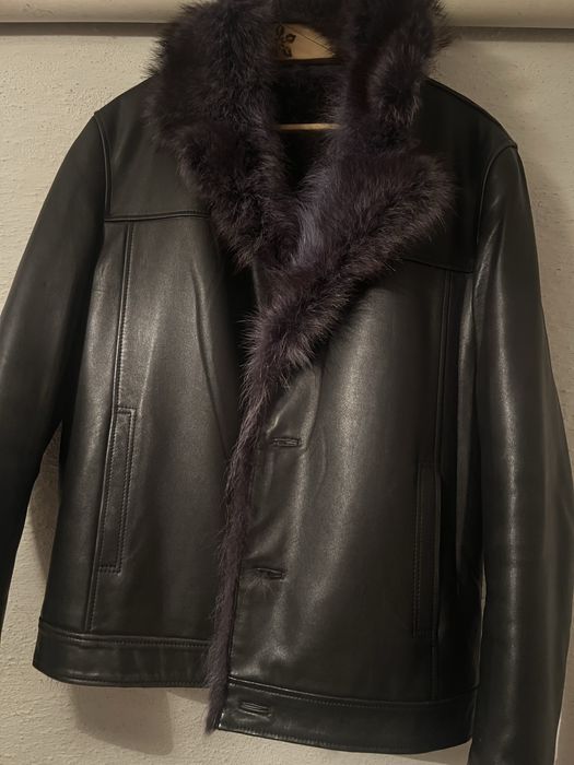 Куртка шкіряна , шкіра мягкенька , підкладка натуральний вовк
