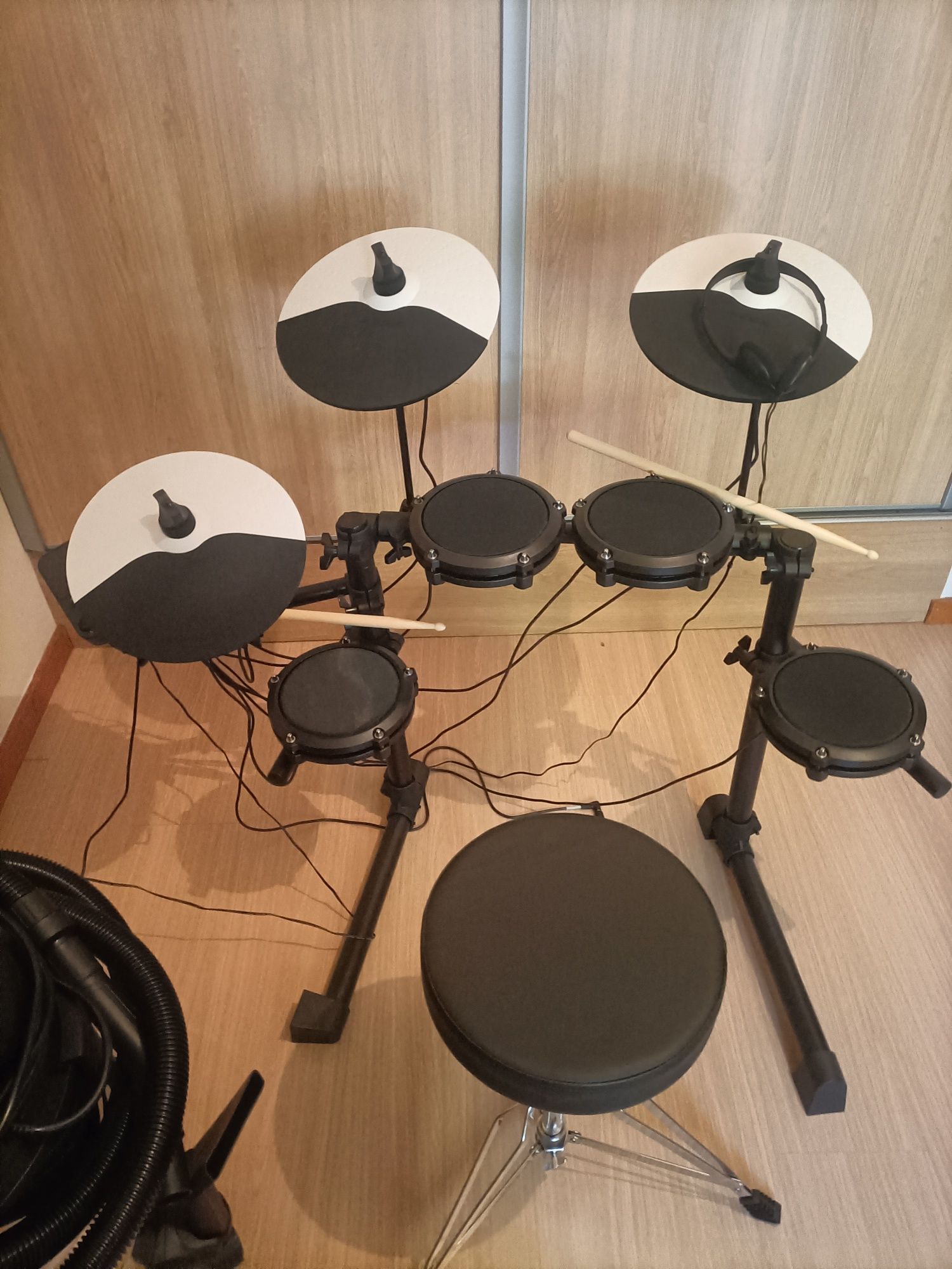 Bateria elétrica criança