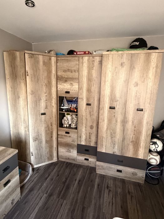 Zestaw mebli dziecięcych stan Bardzo Dobry