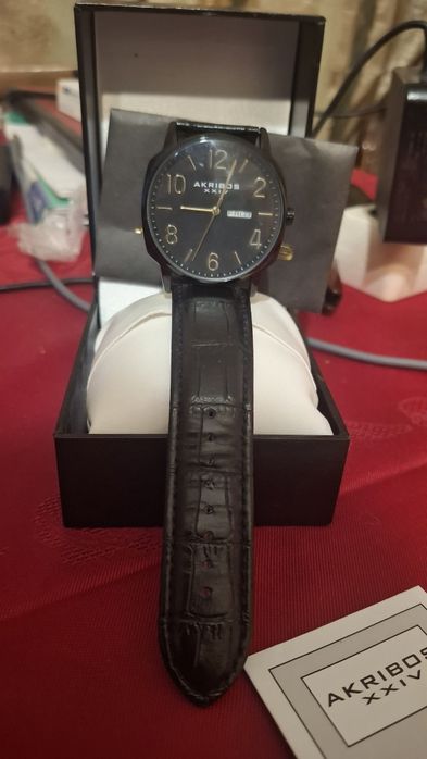Продам нові чоловічі годинники Akribos XXIV