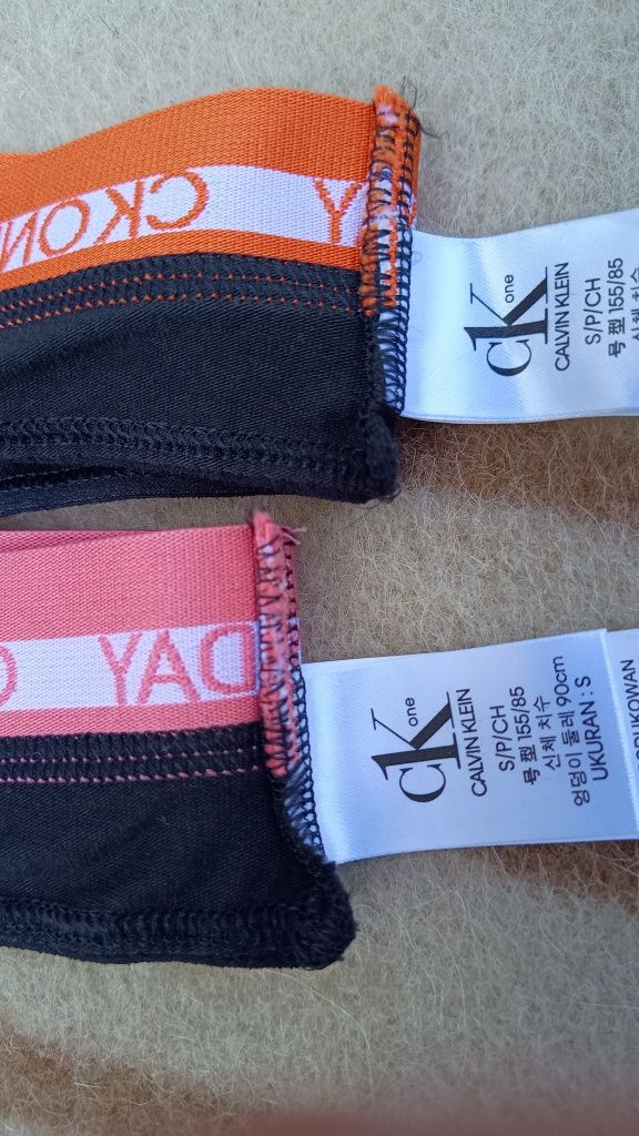 Calvin Klein  NOWE  Dwie pary damskich stringów, 95% Bawełna, Roz. S