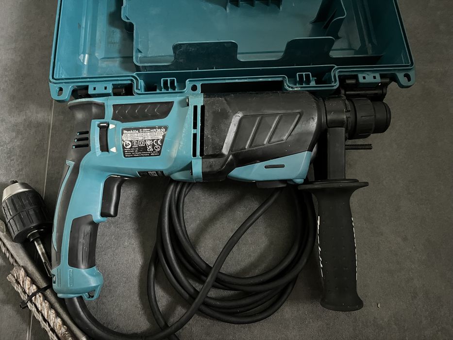 Мережевий перфоратор Makita HR 2630