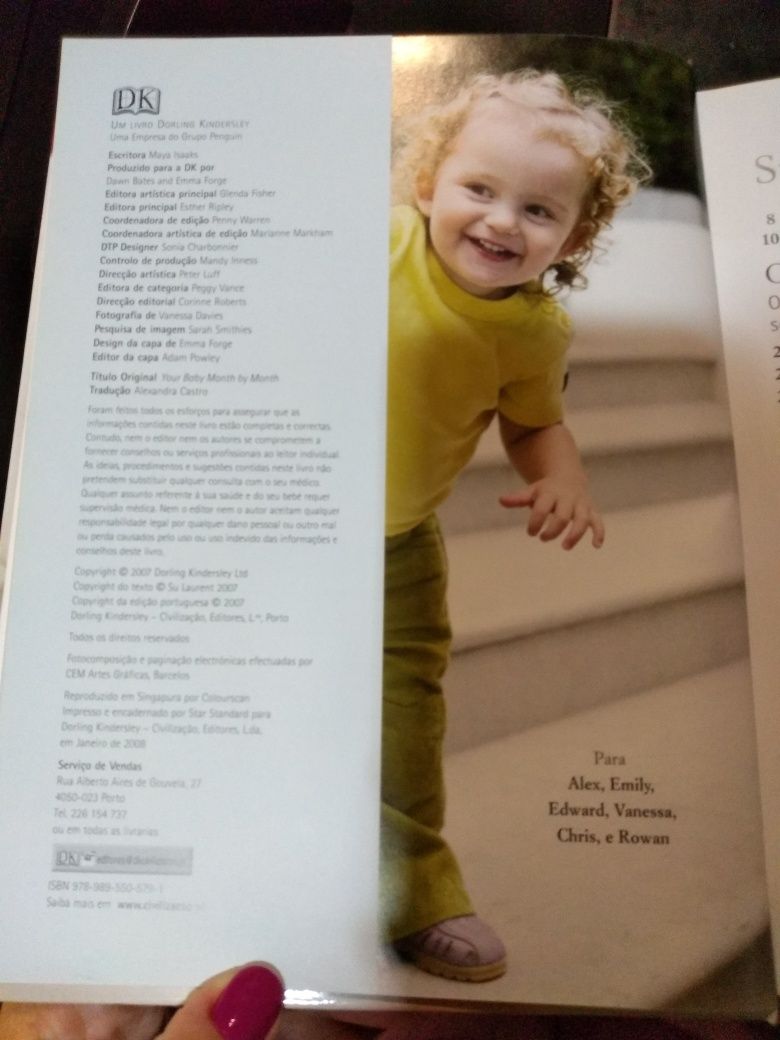 Livro / Manual "O Seu Bebé Mês a Mês"