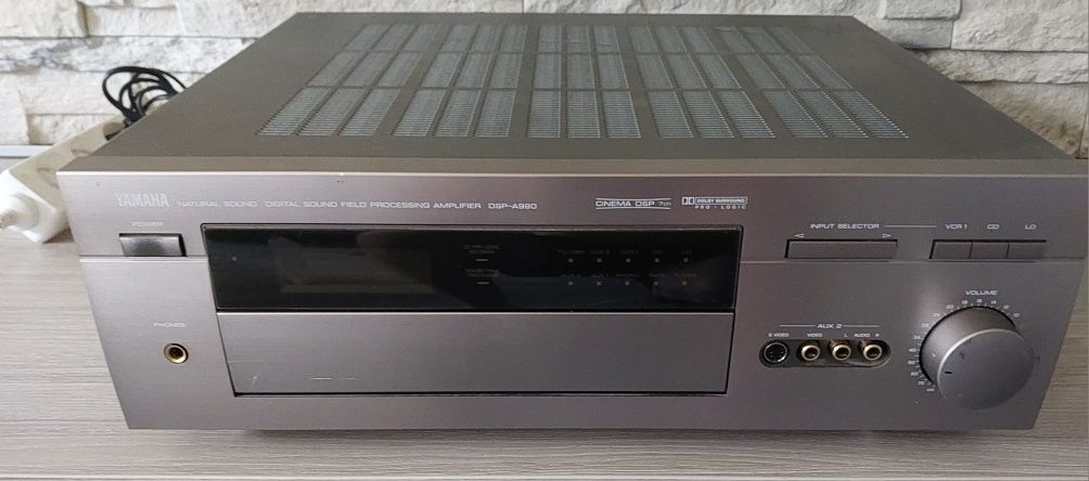 Yamaha amplituner DSP A990