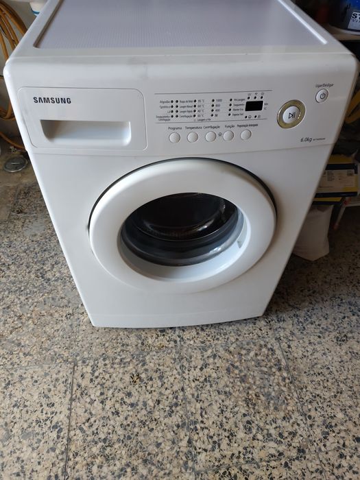 Máquina de lavar roupa