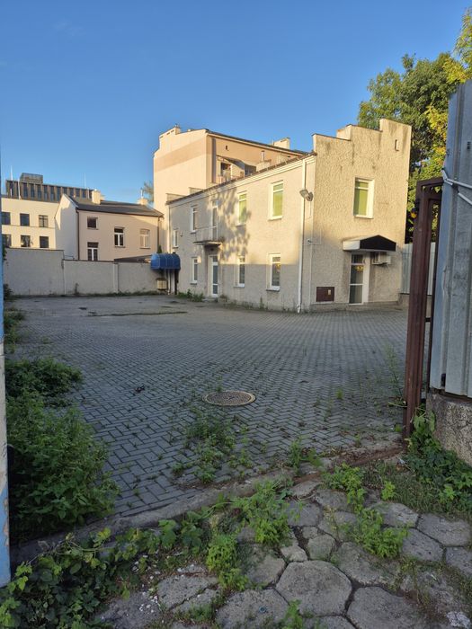 Miejsce parkingowe przy pl. Jagiellonskim w Radomiu