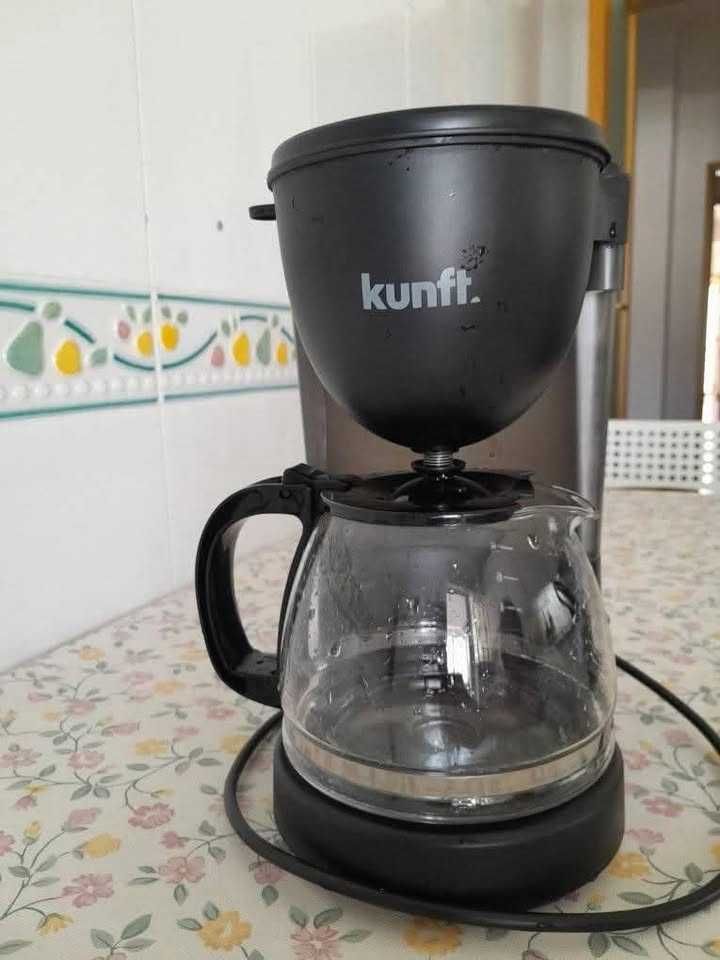 Cafeteira elétrica kunft KMU-4