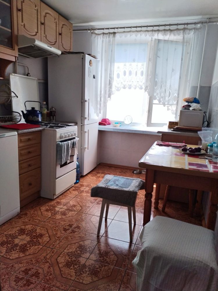 Двокімнатна квартира по Мазепи.