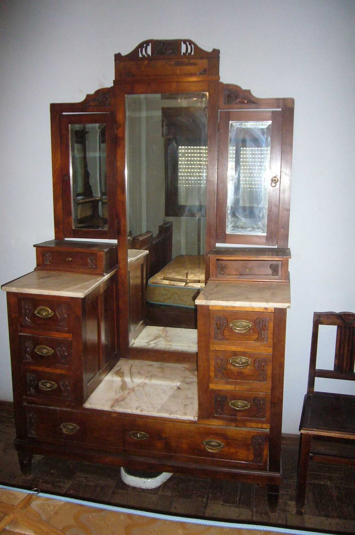 Mobilia de quarto arte nova