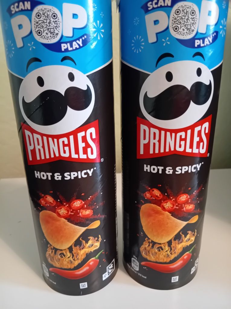 Chipsy PRINGLES Hot & Spicy 165g 6 sztuk.