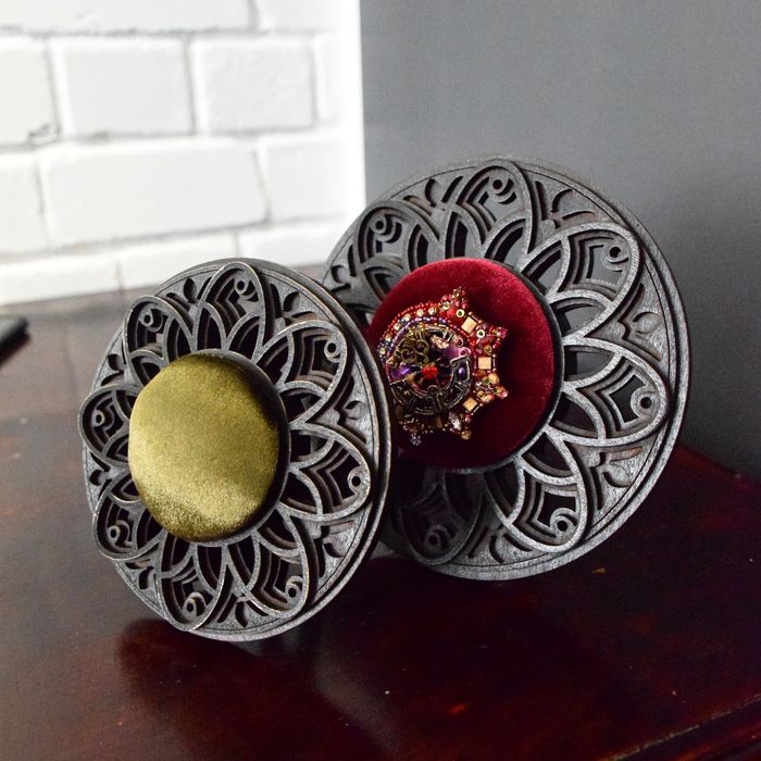 Продам підставки для прикрас: сережки/брош