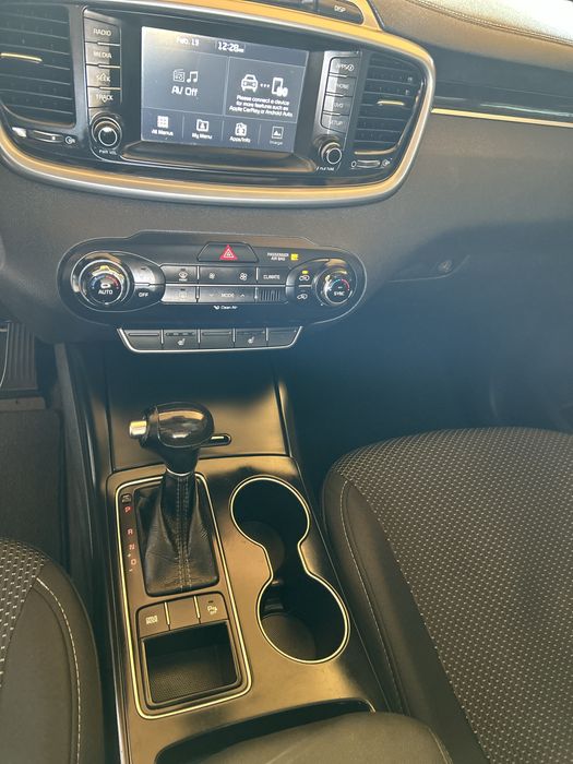 Кіа Соренто ,Kia Sorento,7 місць,автомат.