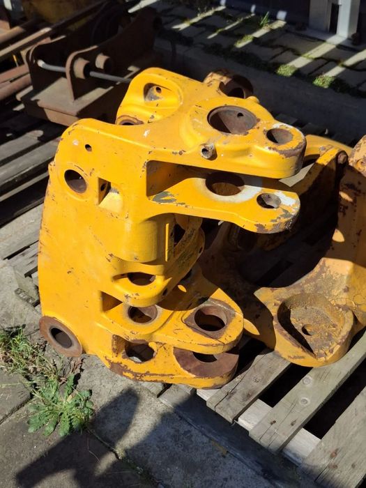 KONIK WIESZAK JCB 3CX 331/19802