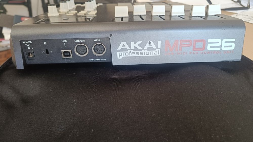 Vendo Akai MPD 26
