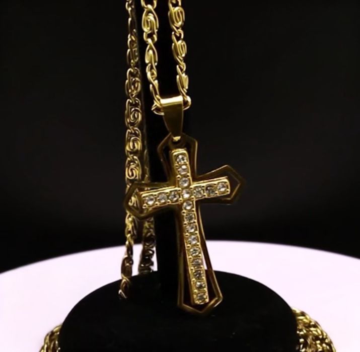 Nowy piękny gryby naszyjnik łańcuszek z krzyżykiem stal 316L złoty