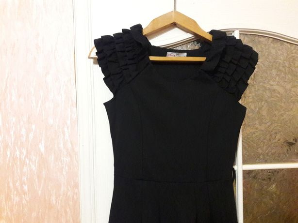 платье чёрное стильное