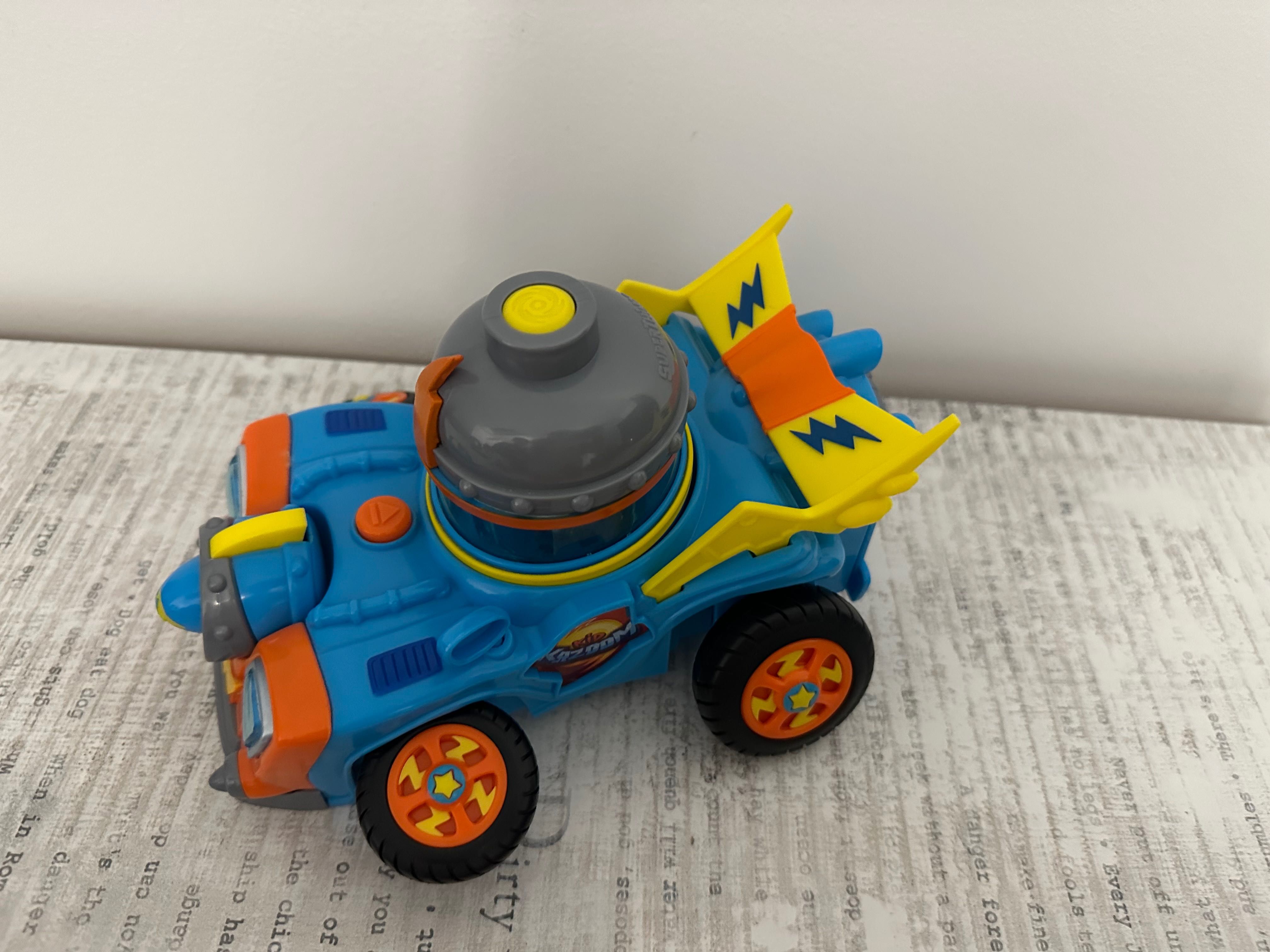Auto kazoom super zings, super thinks