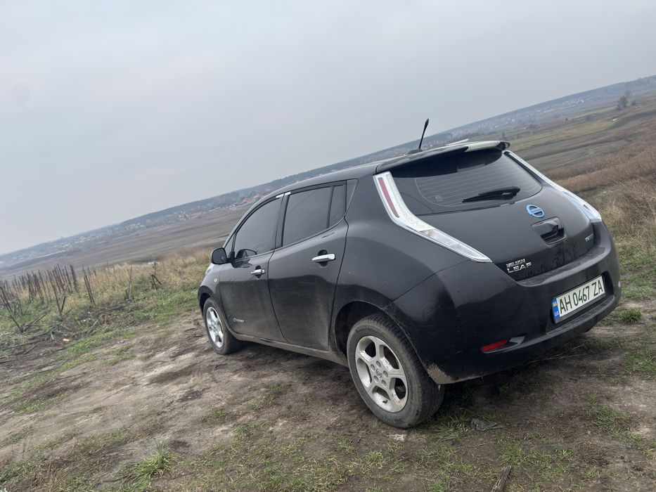 Нісан Ліф Електричка