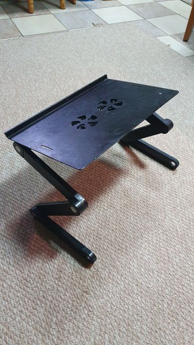 Столик для ноутбука