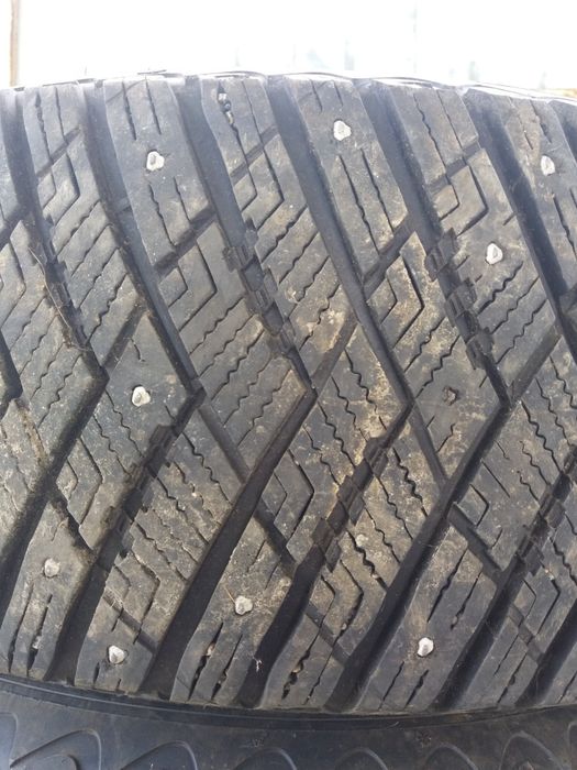 Шины зима GOODYEAR ULTRAGRIP 215/65 R16 99T год 21