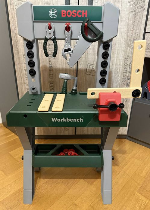 Warsztat Bosch dla dzieci. Stolik narzędziowy.
