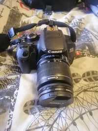 Фотоапарат Canon 650D с двумя объективами