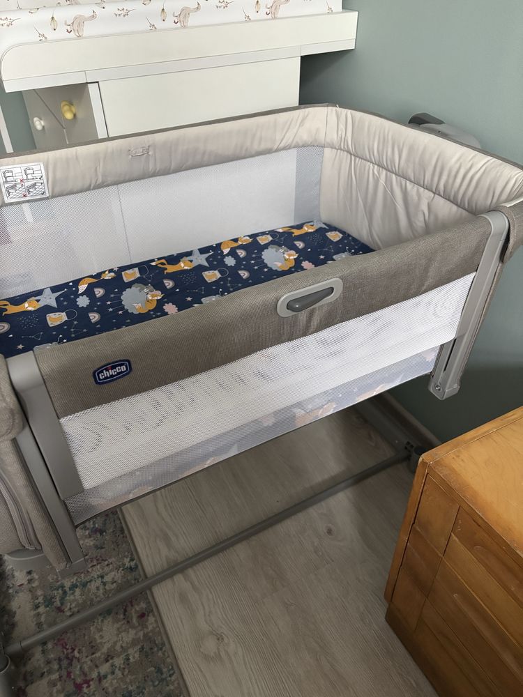 Łóżeczko dostawne Chicco Next2Me Magic Evo desert taupe