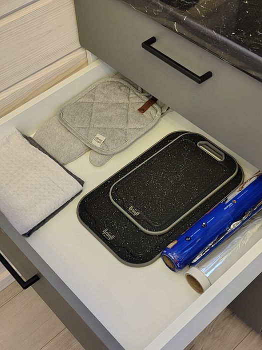 Здається подобово будиночок у лісі