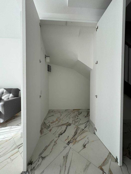 Продаж котеджу с.Малехів з сучасним ремонтом