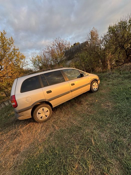 Продам Opel Zafira