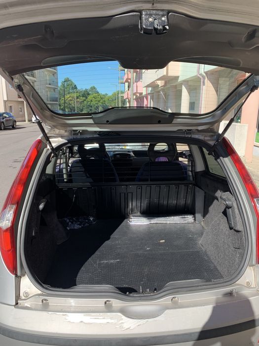 Fretes e Entregas em Sangalhos