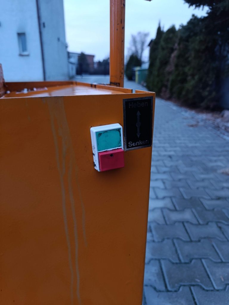 Podnośnikowy Poleciak elektryczny akumulatorowy wózek paletowy 1250kg