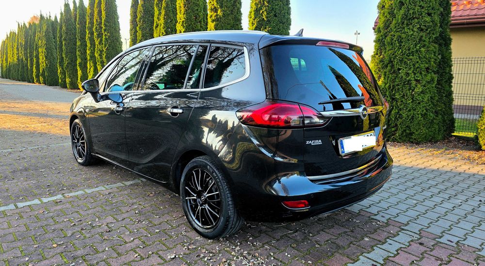 Opel Zafira C  1,4 turbo  LPG  7-osobowy  Cosmo