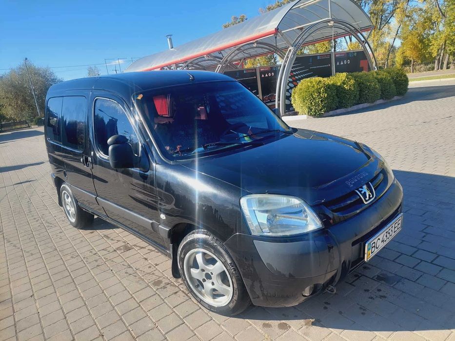 Авто Пежо Рартнер