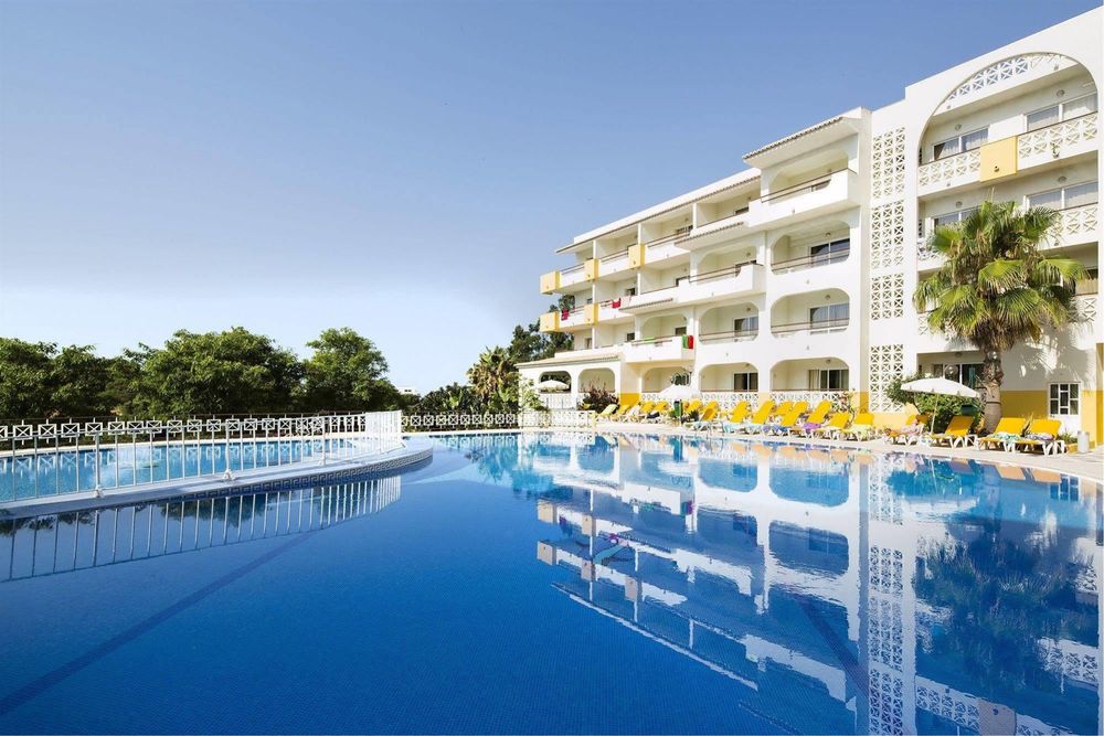 Apartamento T0 com Piscina e Terraço para Férias em Albufeira
