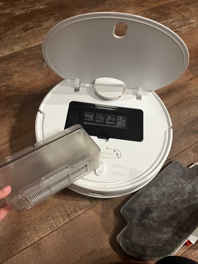 Robot sprzątający Xiaomi Mi Robot Vacuum Mop Pro jak nowy