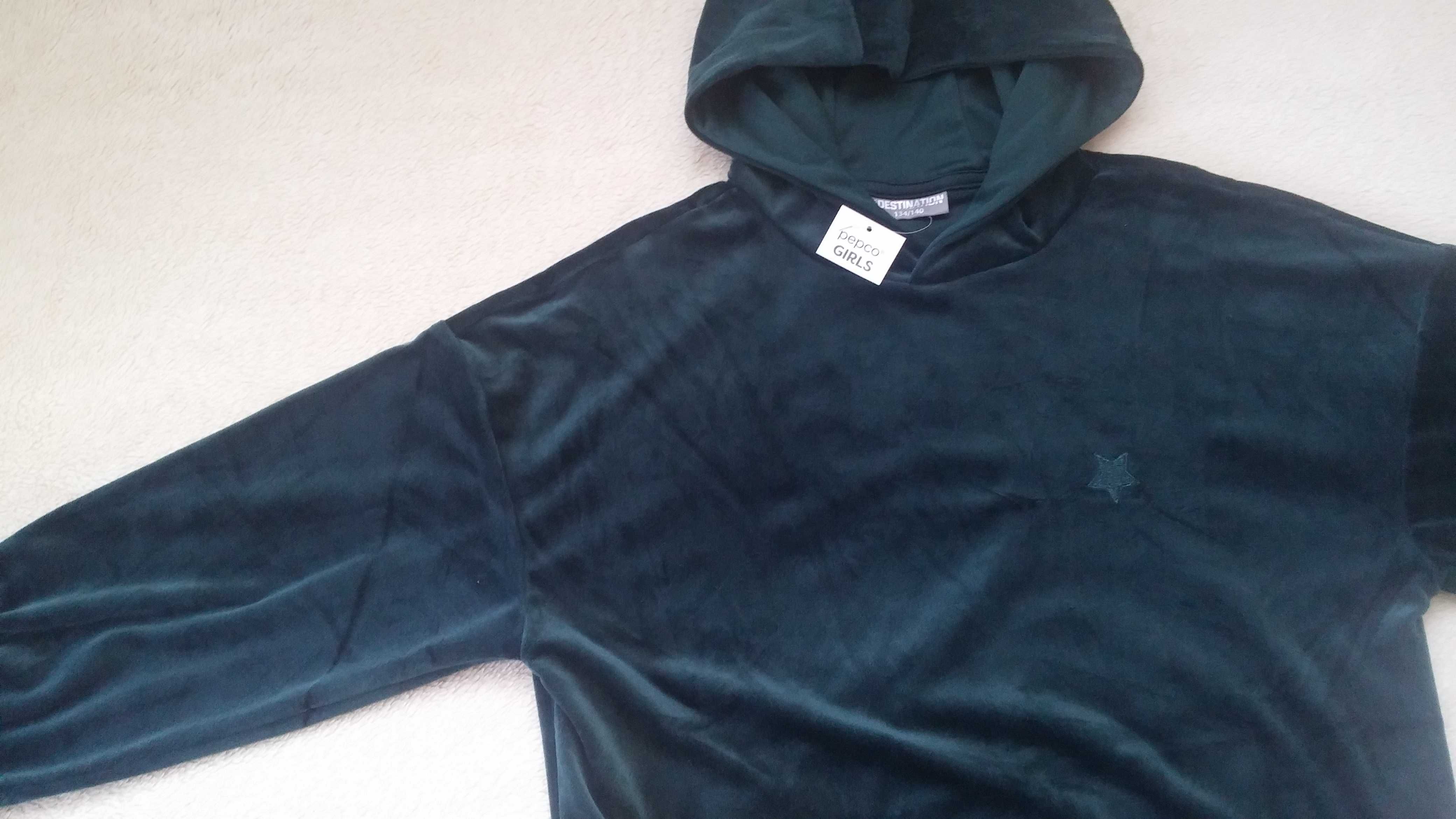 bluza ciemna zieleń rozmiar 134 140 nowa z metką
