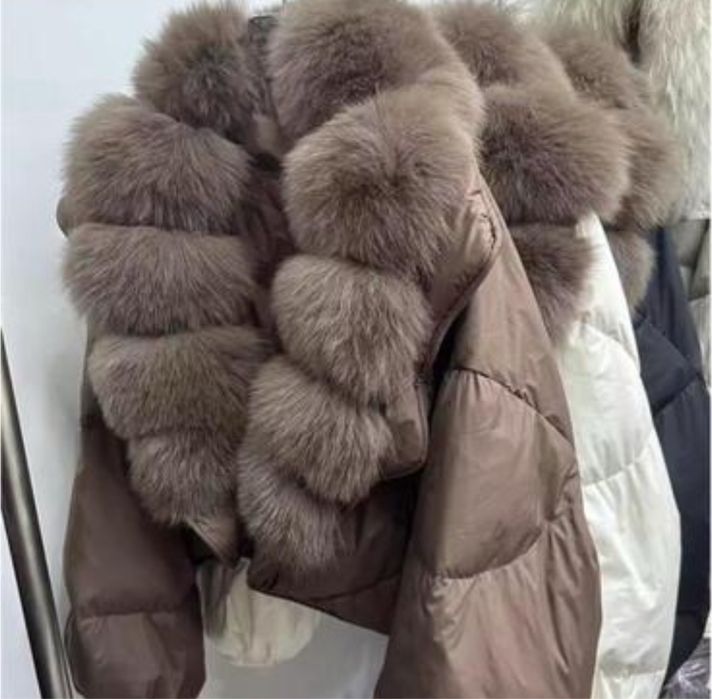 Кофейна куртка пуфер з натуральним хутром песця