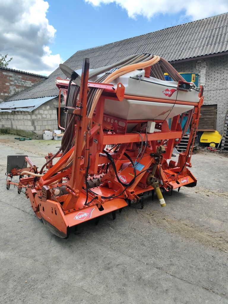 Agregat uprawowo-siewny Integra pneumatyczny 3M kuhn hrb 302