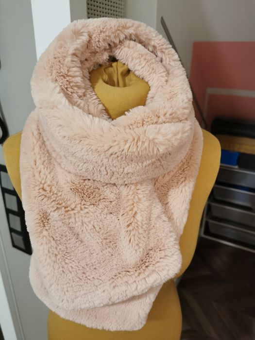 Szal damski pudrowy róż