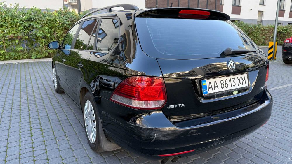 Volkswagen (Golf) Jetta S 2013 | 111т кm | Варшава