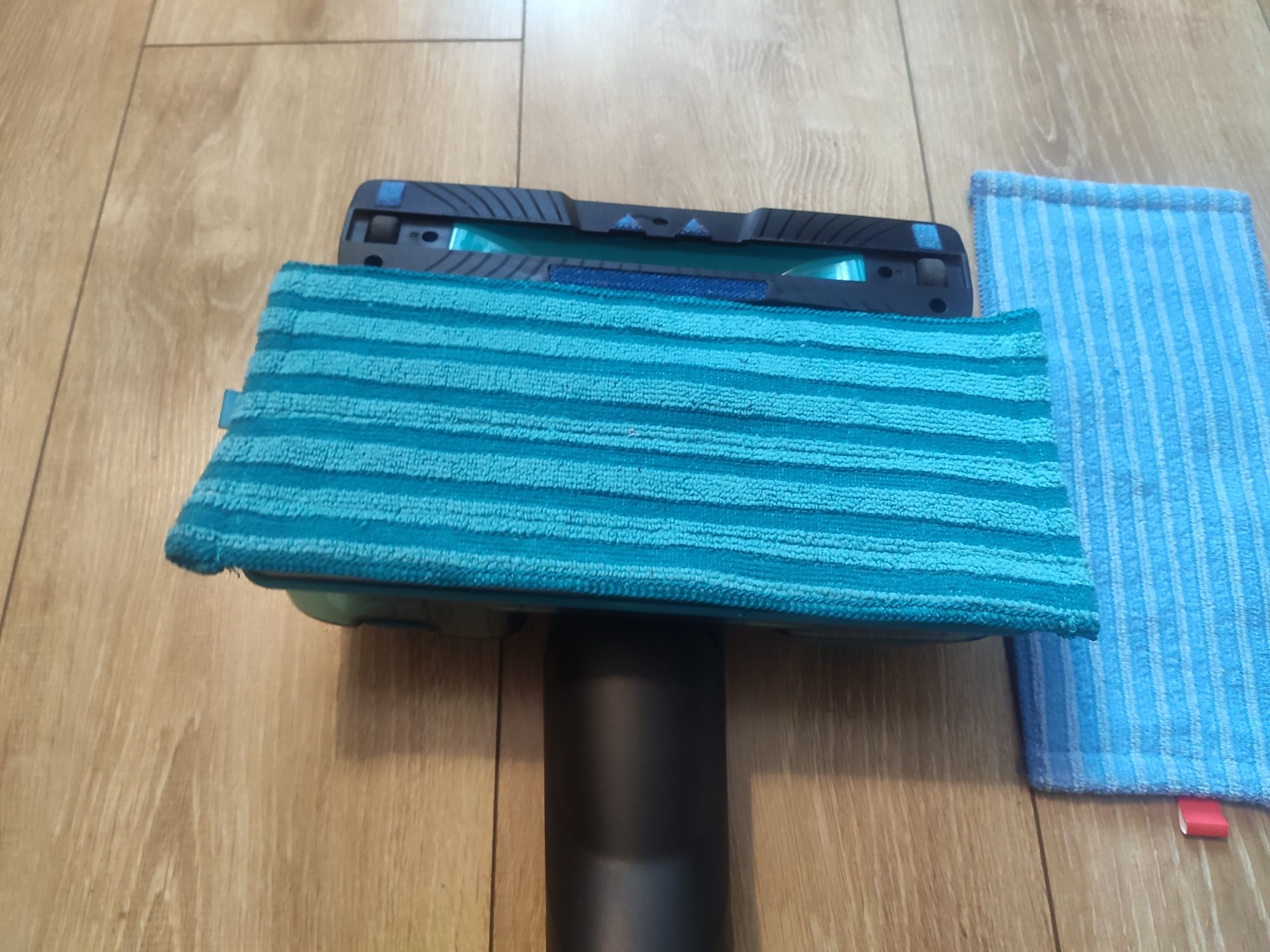 Philips -- nasadka szczotka mopujaca -- vacuum & mop