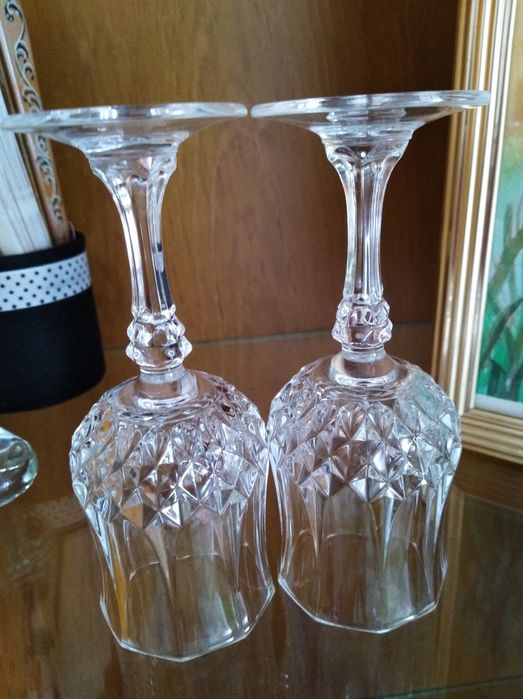 Copos de vinho de champanheda e de água cristal de arques