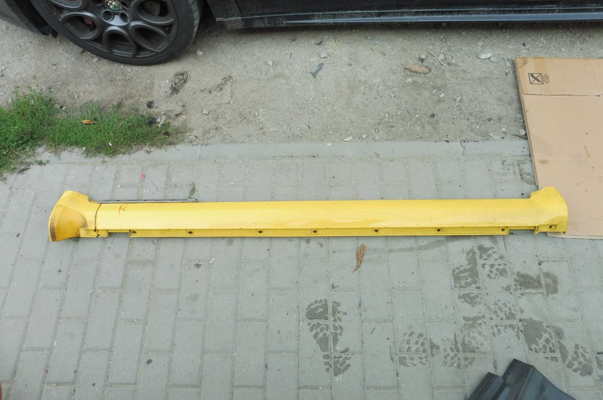 Listwa  Progowa  Zewnętrzna  Prawa   AUDI S3 8L LIFT 99-  kompletna