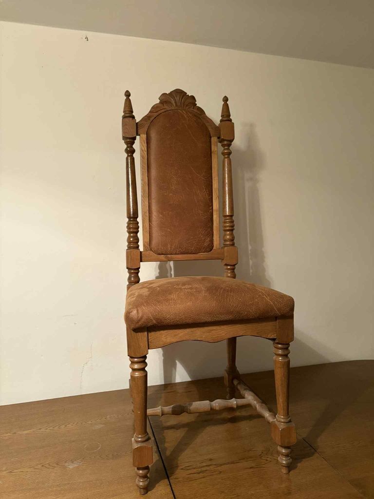 Stół krzesła salon