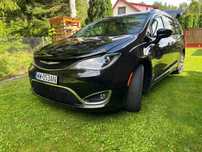 Chrysler Pacifica 8 osobowy
